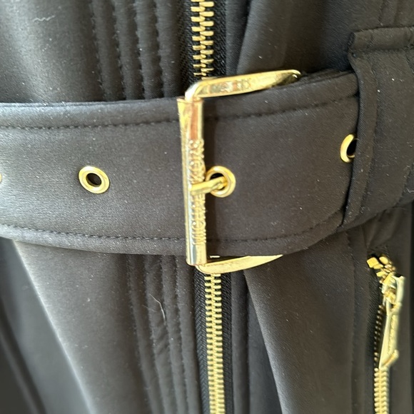 MICHAEL Michael Kors Asymmetrical Quilted-Sleeve Coat - Picture 5 of 17